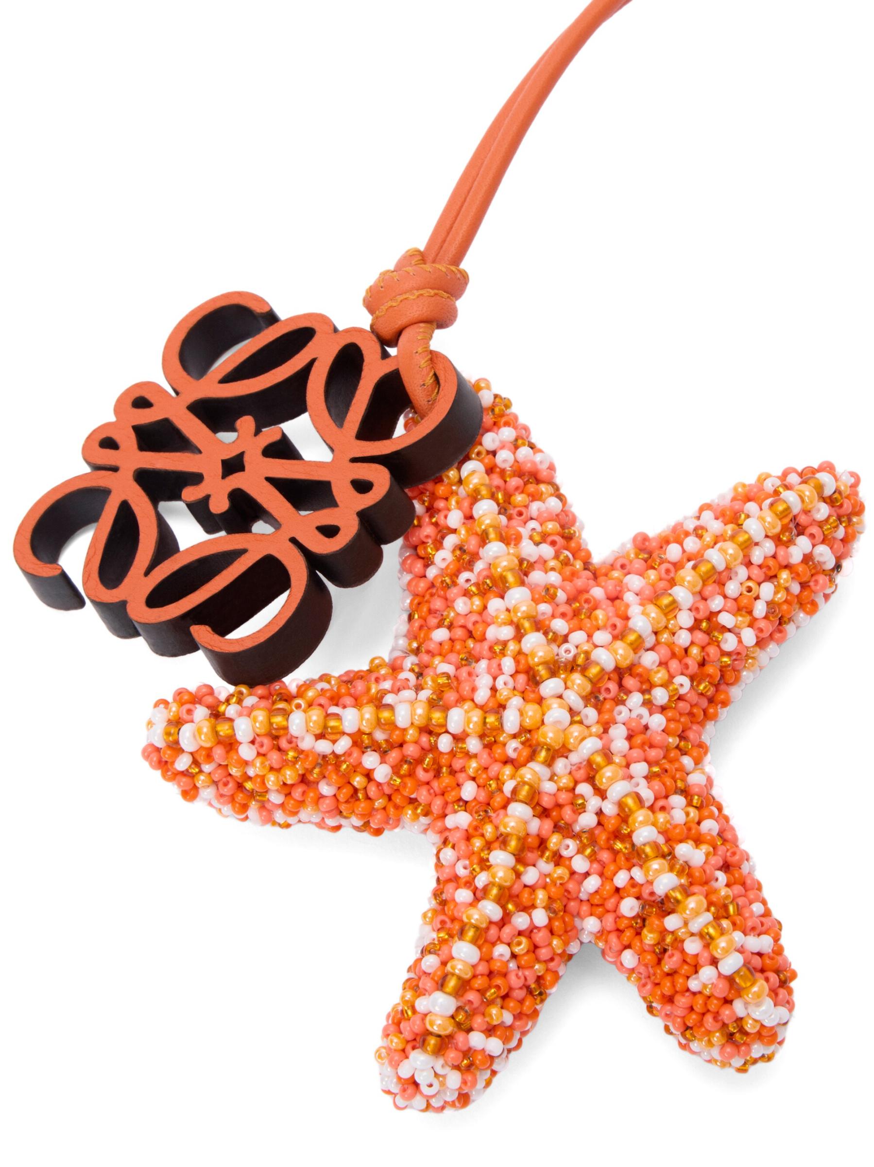 【国内発】LOEWE x Paula's Ibiza Star アナグラム チャーム Shop Loewe - LOEWE x Paula's Ibiza Anagram Star Charm | Saks