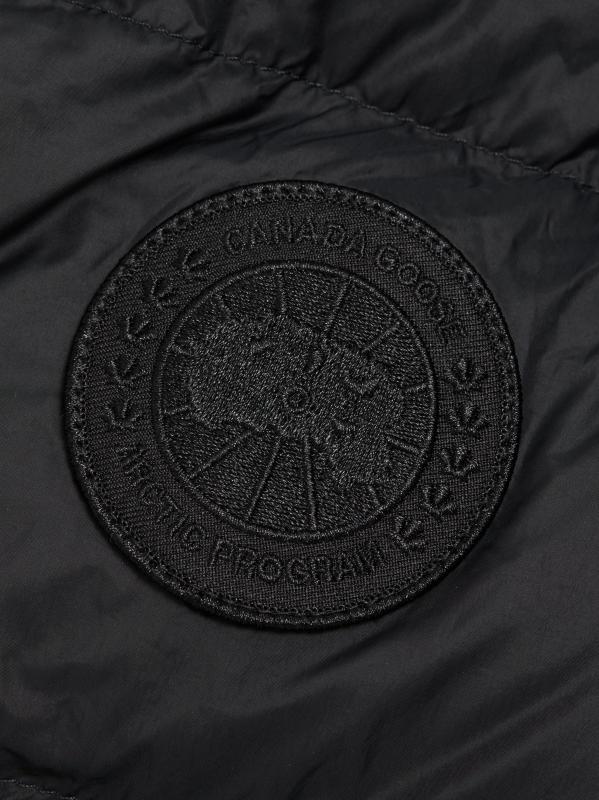 #7: معطف ميستيك بافر - أسود أسود