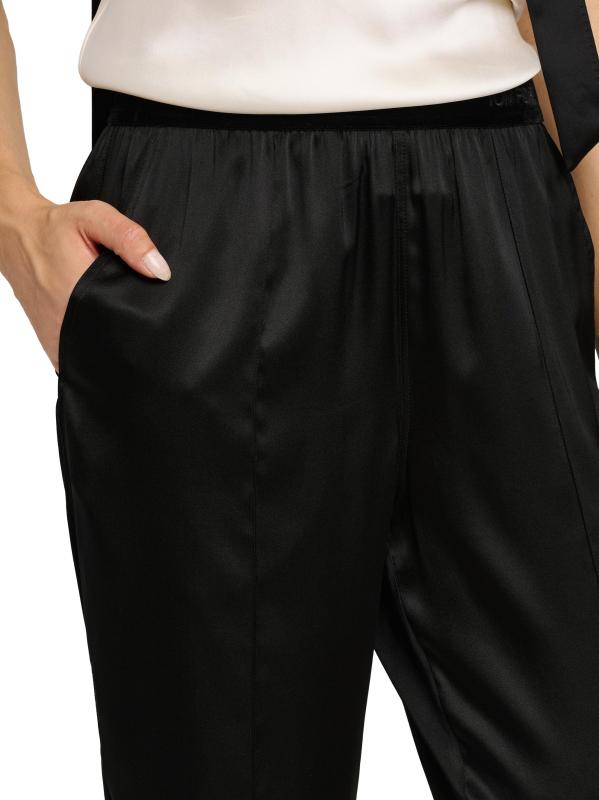 #5: بنطال بيجاما من الساتان الحريري القابل للتمدد - آنا بلاك