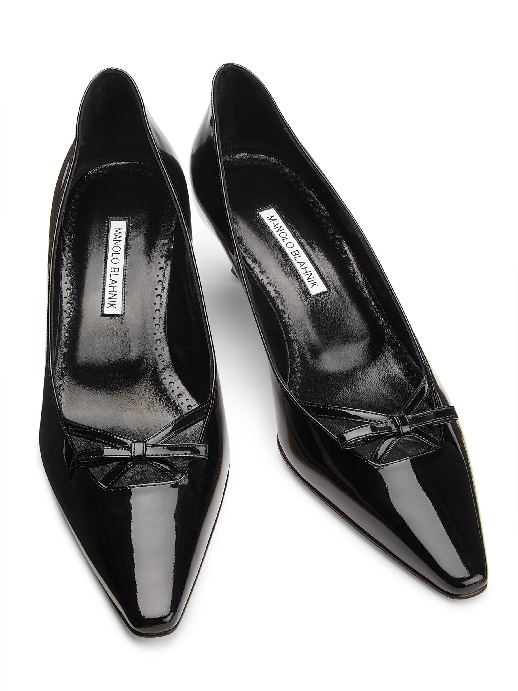 Manolo Blahnik - グラファリボンパテントレザーパンプス を