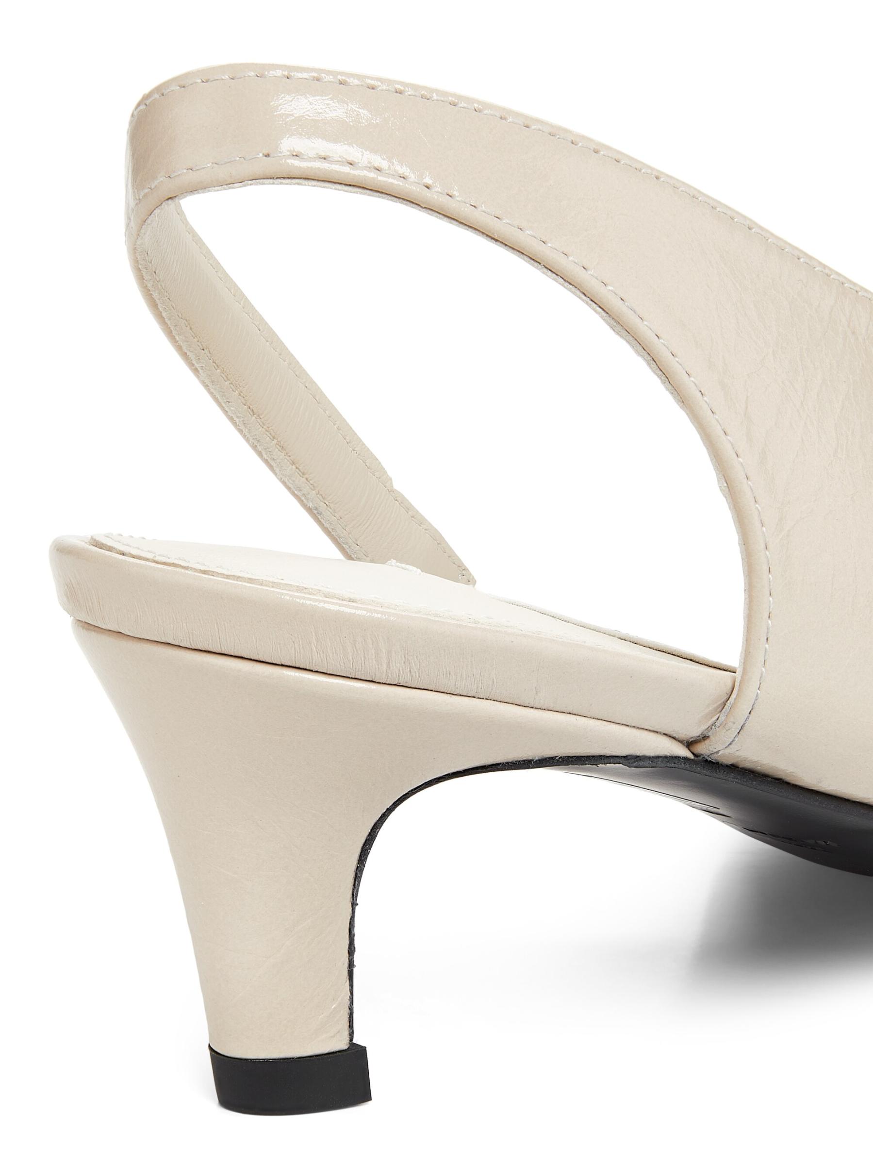 【Toteme】40mmレザーサンダル Shop Totême - 40MM Sculptural Leather Slingback Sandals
