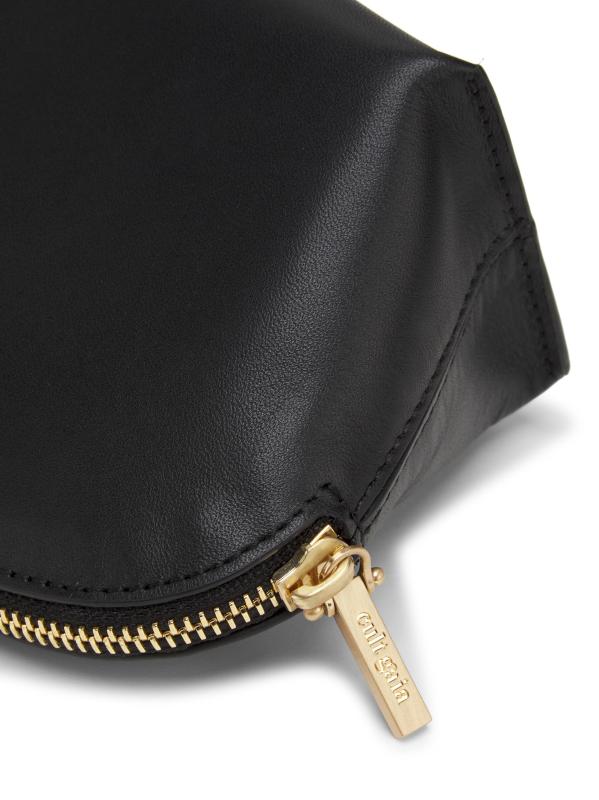 #5: حقيبة مستحضرات التجميل الكبيرة من جلد ألبا - أسود