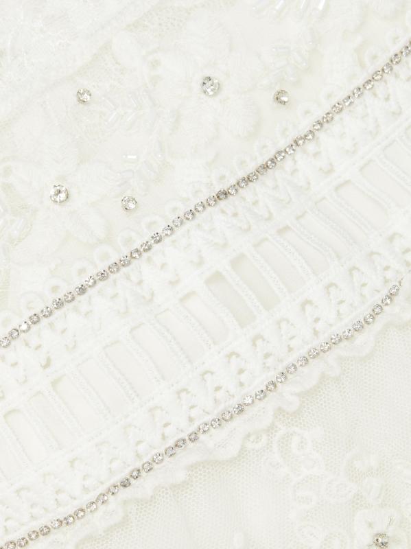 #6: فستان فيرنيتا القصير من الدانتيل المكشكش - أوف وايت