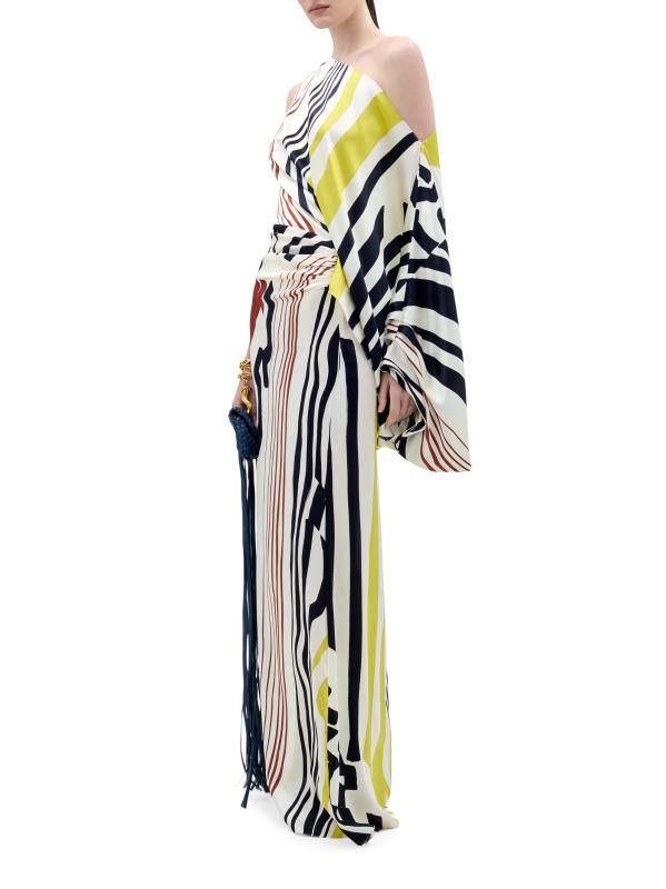 #2: فستان ماكسي من الحرير القابل للتمدد بكتف واحد من دوتي - خطوط متعددة مشوهة