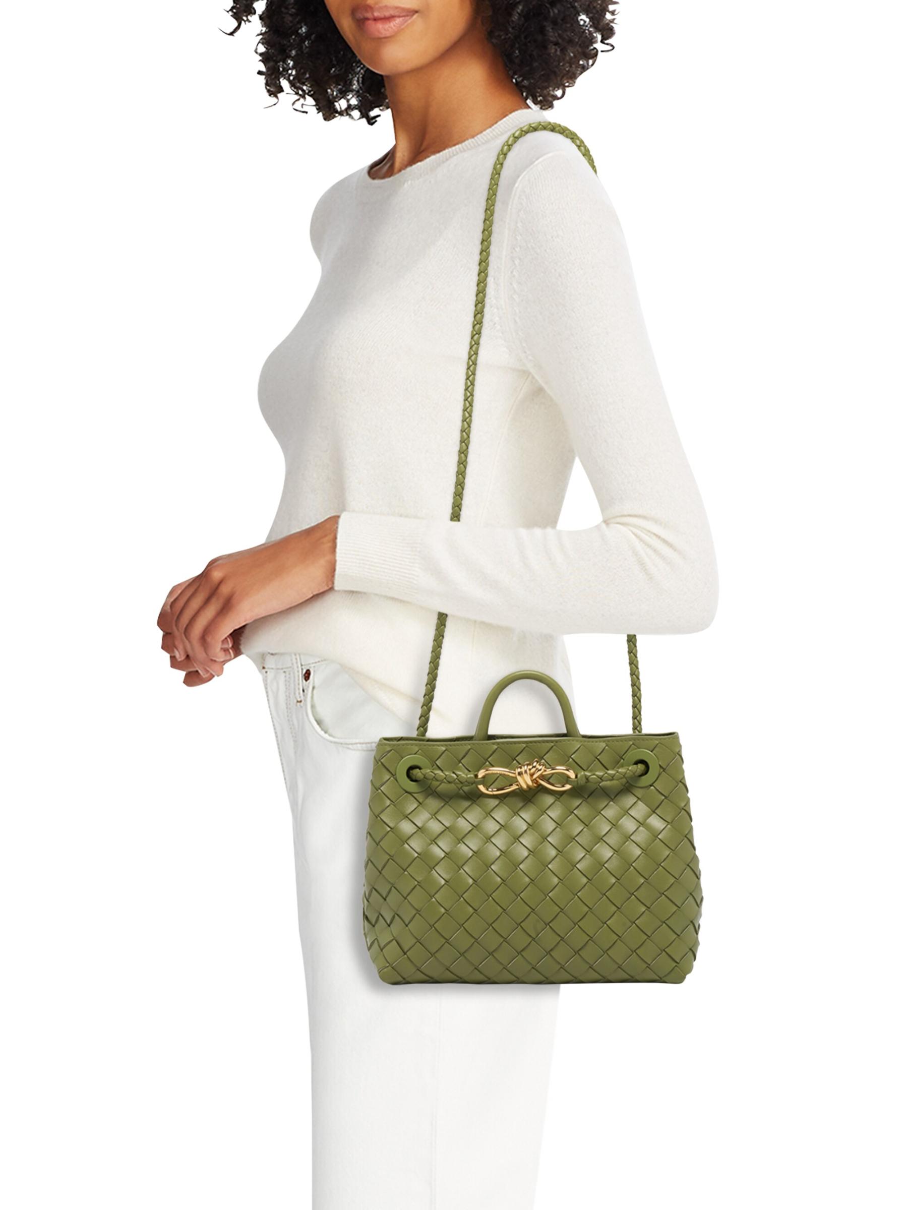Bottega Veneta お洒落 Andiamo スモール トップハンドル バッグ Shop Bottega Veneta - Small Andiamo Intrecciato Leather Top