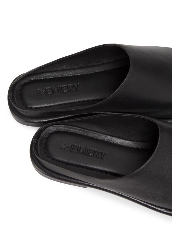 #6: بغال سبينسر الجلدية - أسود