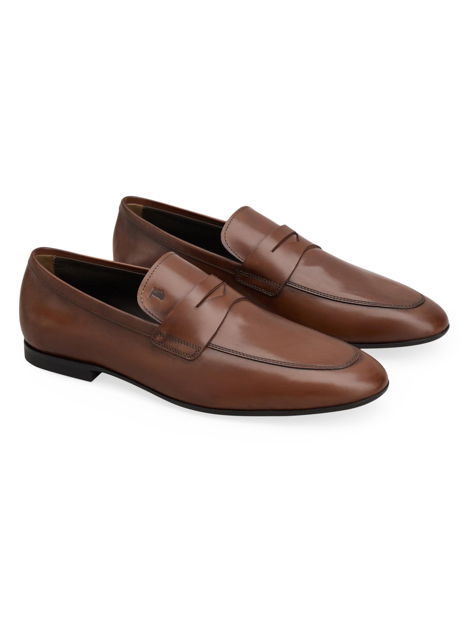 TOD'S ◆ レザー ペニーローファー モカシン ロゴ Tod's - モカシン・クオイオ・レザー・ペニー・ローファー を