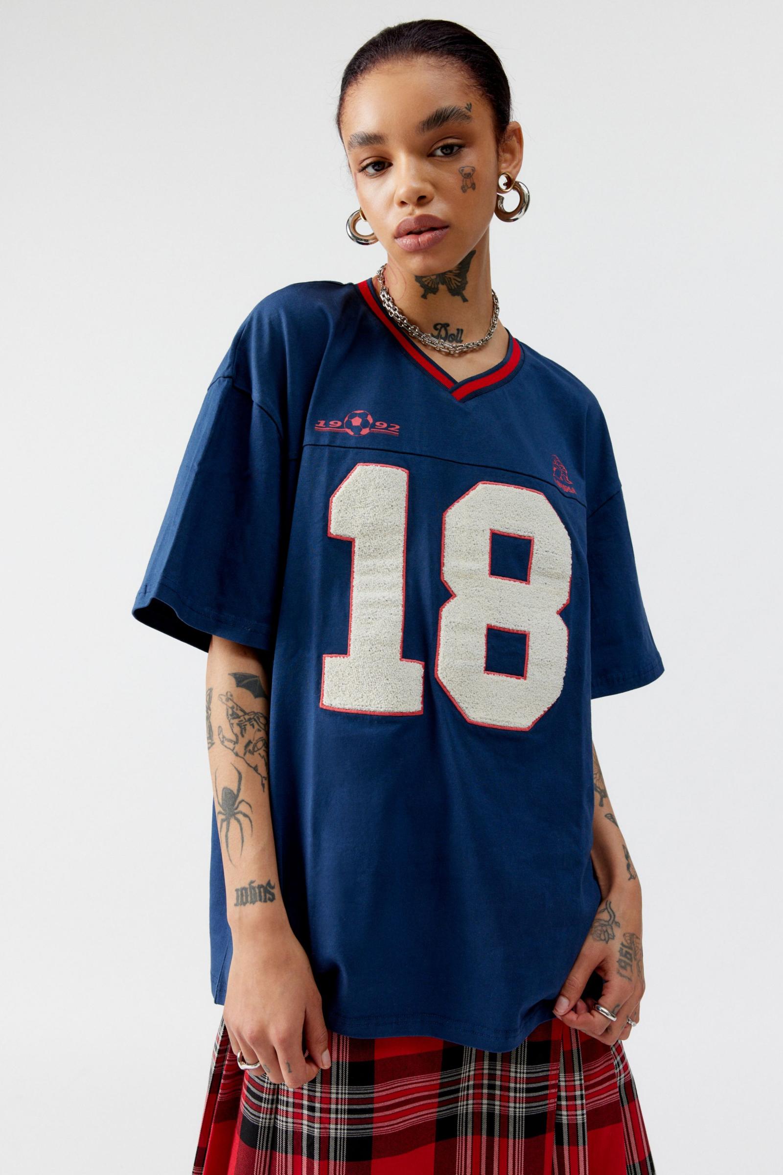 pull and bear looney tunes t shirt