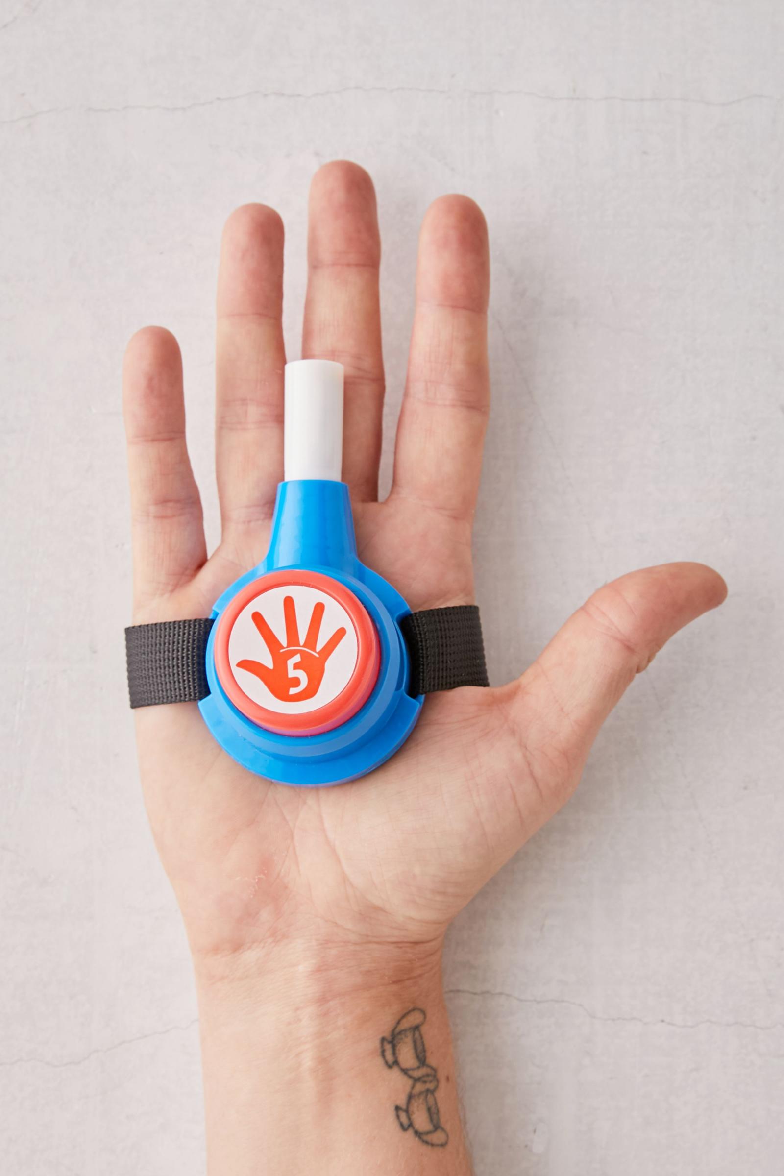 Confetti HighFive 어반 아웃피터스 코리아