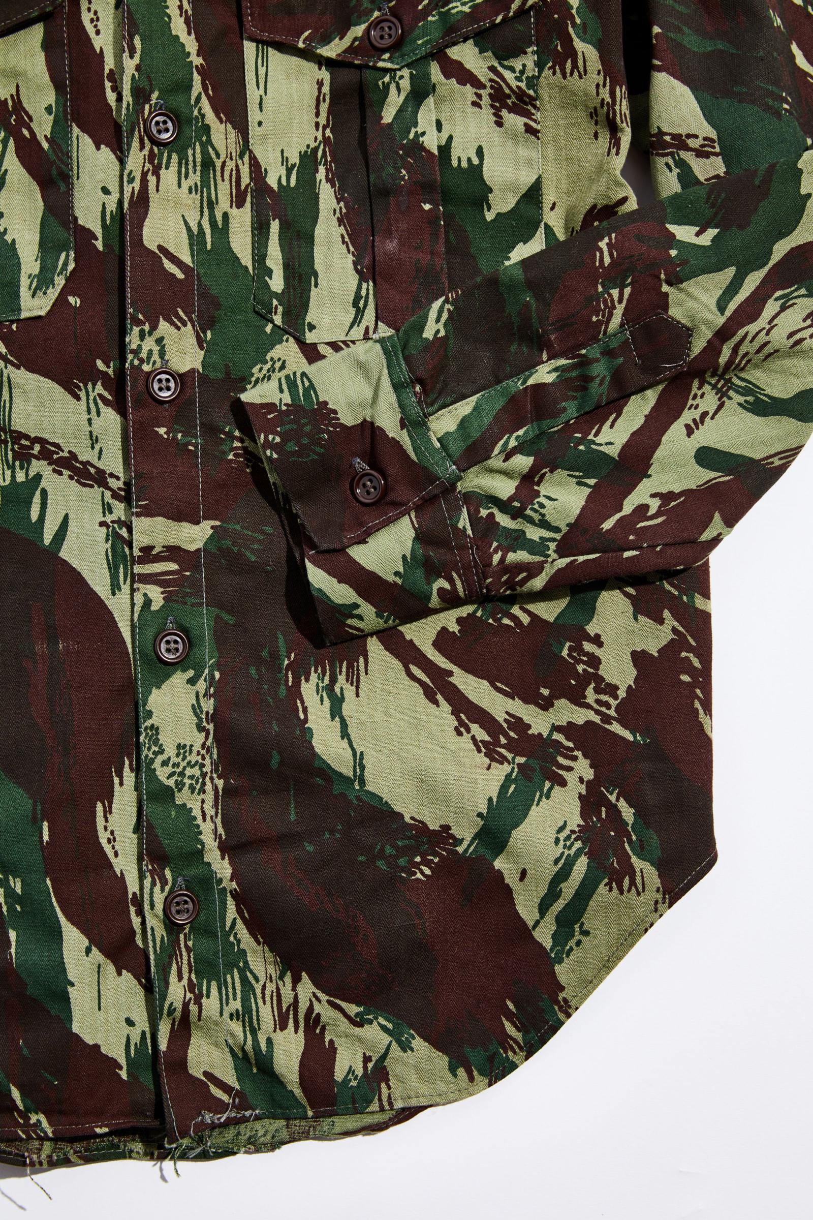 urban renewal 复古蜥蜴迷彩衬衫外套