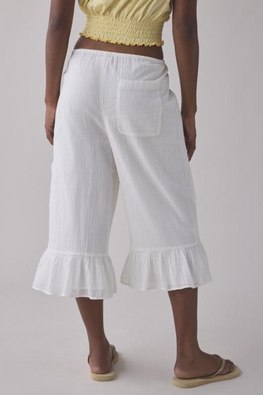 ★CRANK★FRILL STRING CAPRI PANTS_WHITE★正規品/韓国直送料込 Kimchi Blue Livia Ruffle Bloomer Capri Pant | Urban