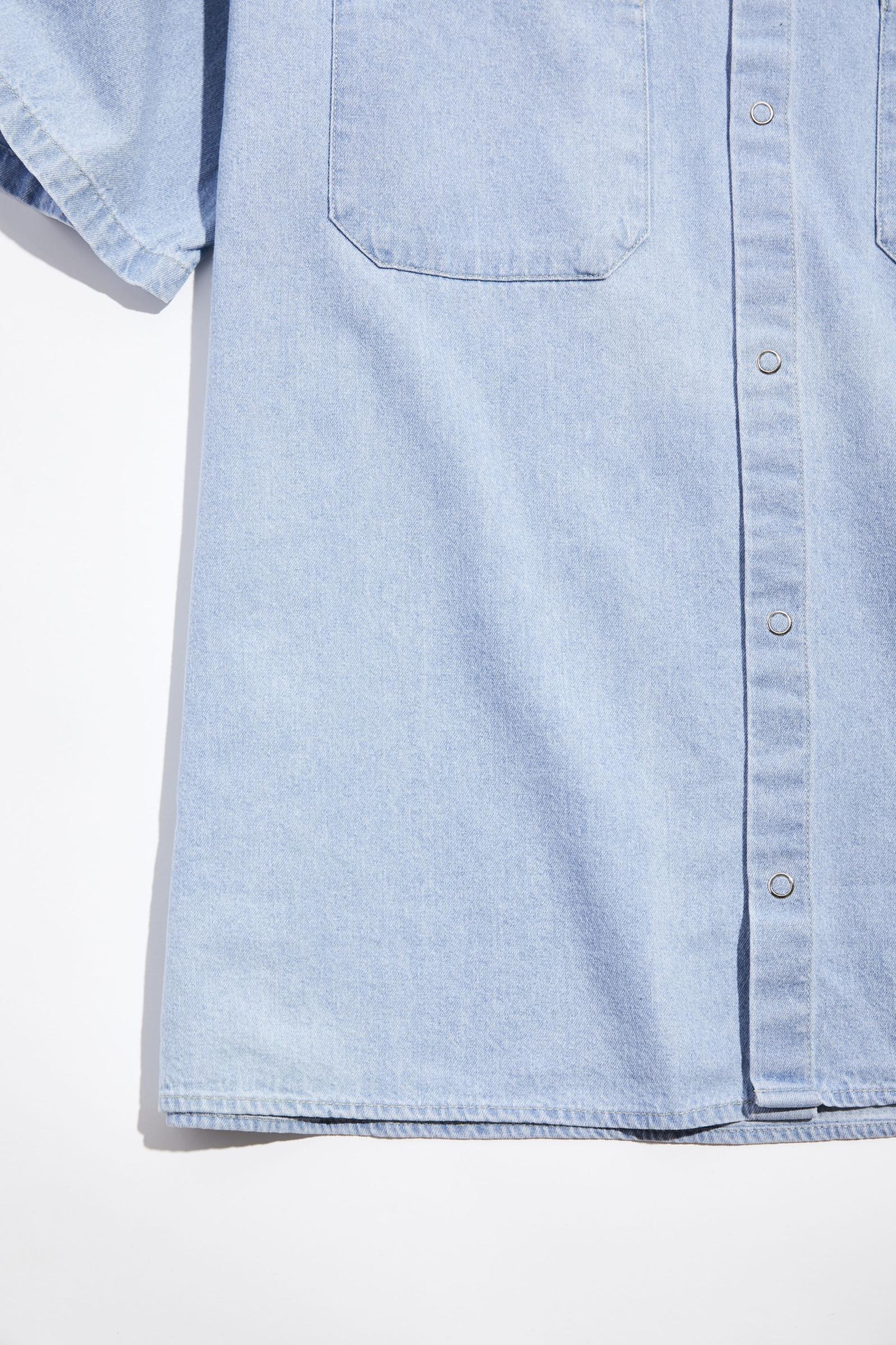 BDG Denim Short Sleeve Snap ButtonDown Shirt Urban Outfitters Singapore