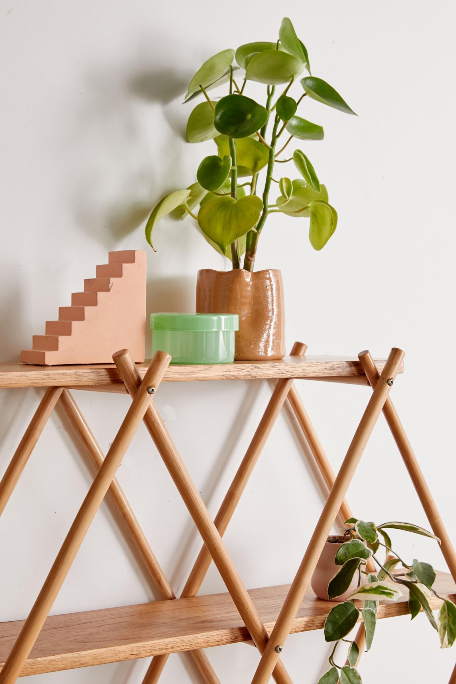 Kamal Geometric Wall Shelf Urban Outfitters 台灣