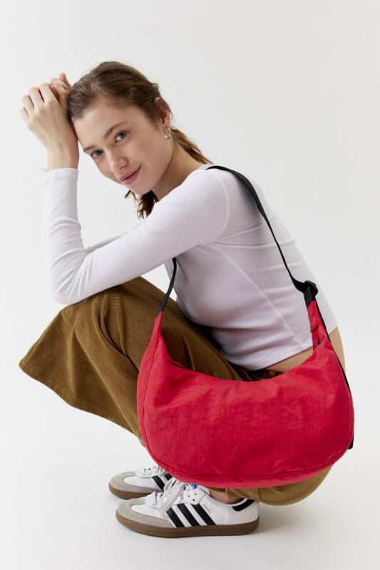 BAGGU Medium Nylon Crescent Bag Urban Outfitters Australia Clothing, Music, Home & Accessories