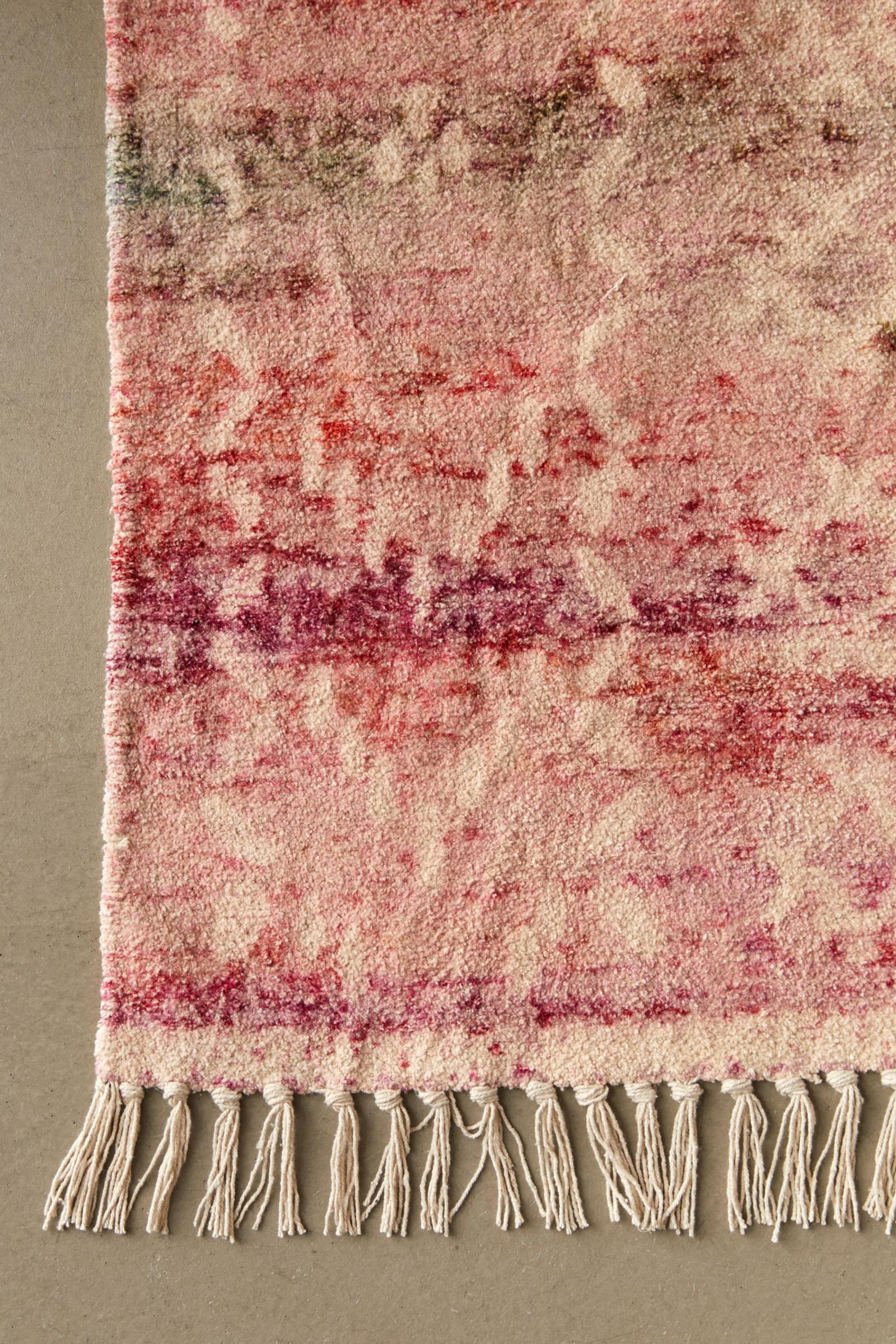 Dayna Geometric Printed Chenille Rug Urban Outfitters México