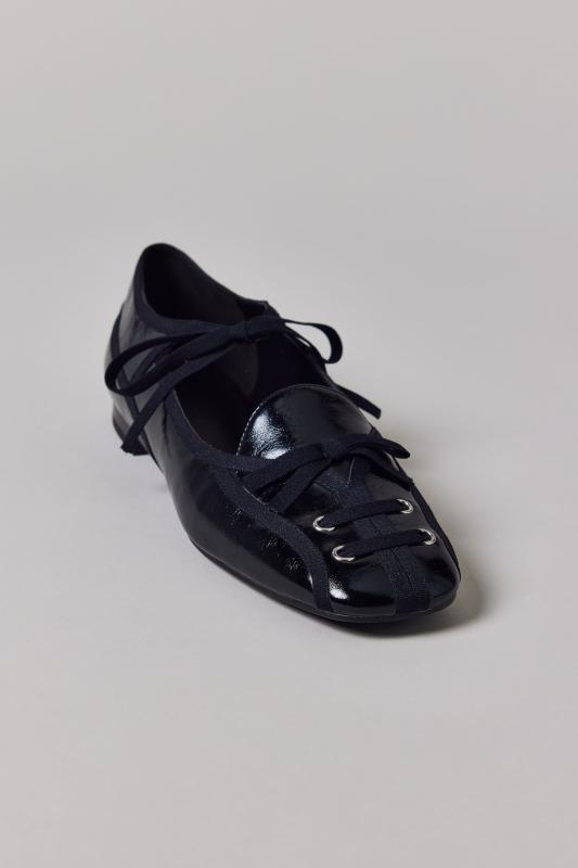 ★CHARLES&KEITH★ Bow Ballet Flats /送料込 Charles & Keith Lace-Up Bow Ballet Flat | Urban Outfitters