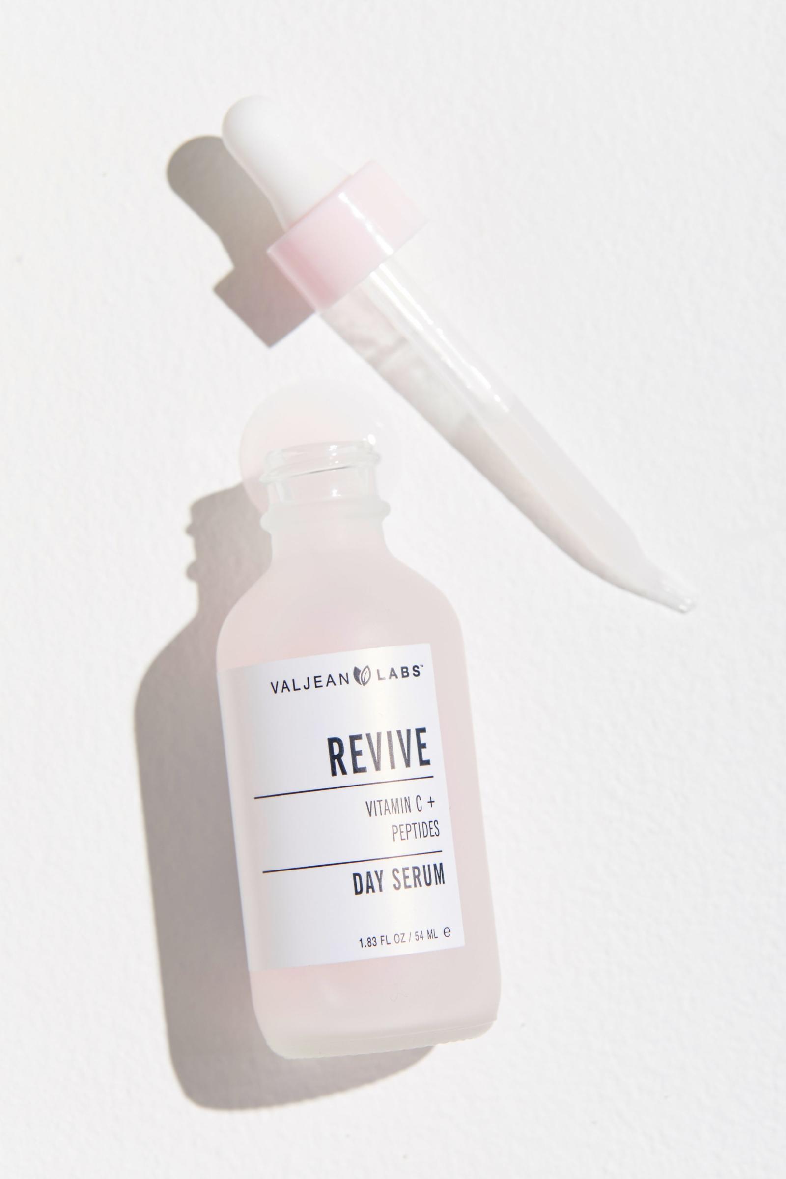 Valjean Labs フェイシャルセラム Urban Outfitters 日本