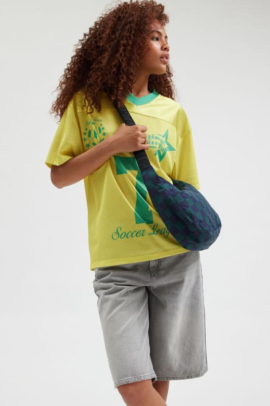 BAGGU Medium Nylon Crescent Bag Urban Outfitters Australia Clothing, Music, Home & Accessories
