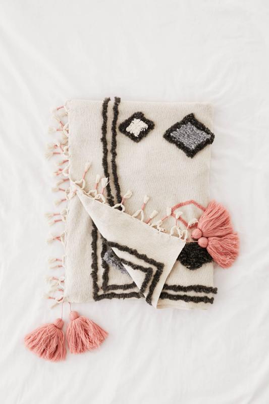 Diamond Tufted Throw Blanket Urban Outfitters Singapore
