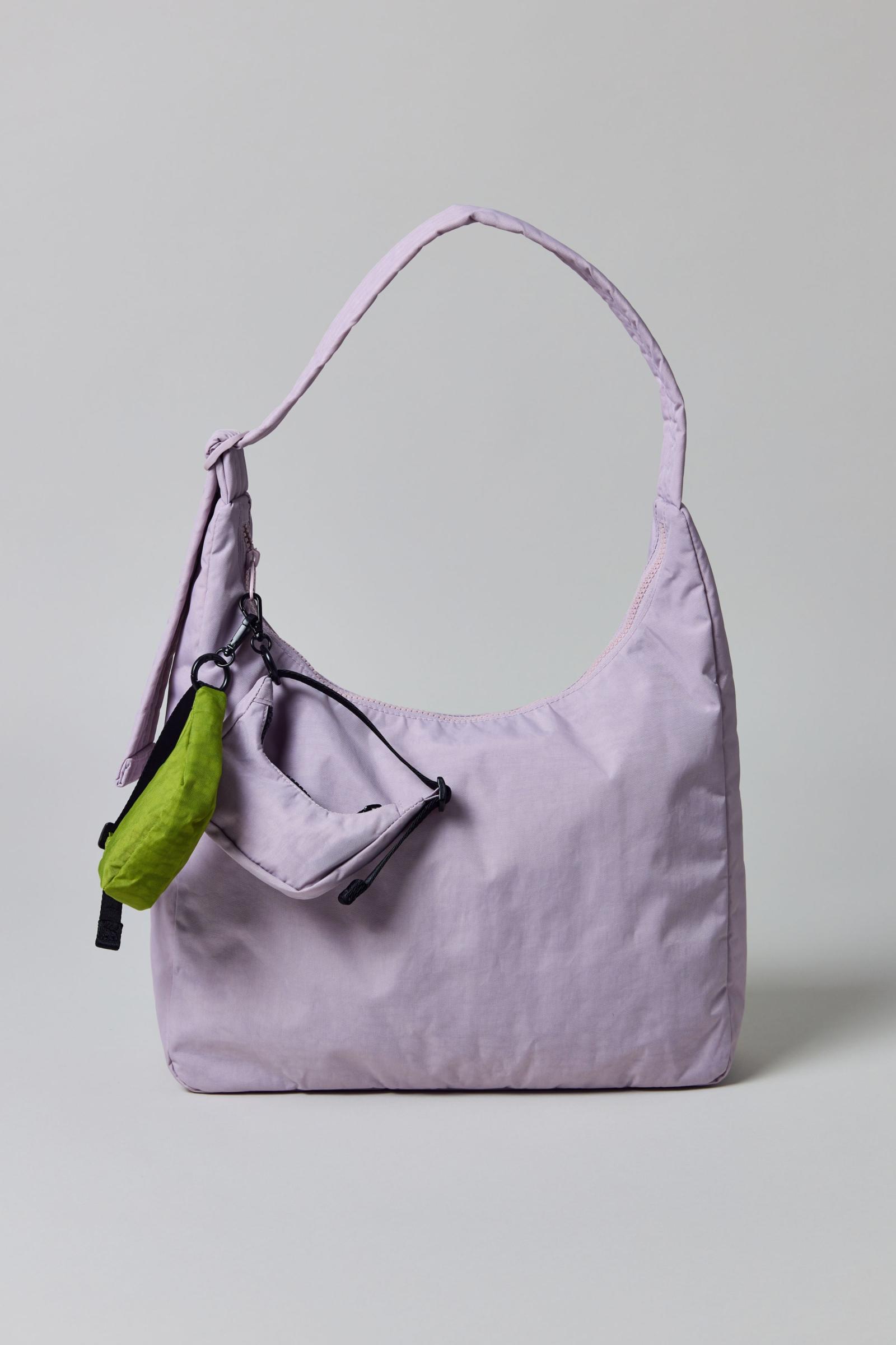 【Urban Outfitters】人気！BAGGU Nylon Shoulder Bag BAGGU Cargo Nylon Shoulder Bag | Urban Outfitters
