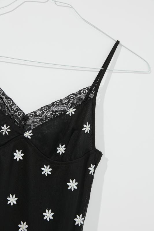 Motel Daisy Lace Trim Bodycon Dress Urban Outfitters Singapore