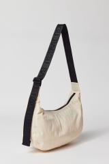 BAGGU Medium Crescent Bag | Urban Outfitters Taiwan