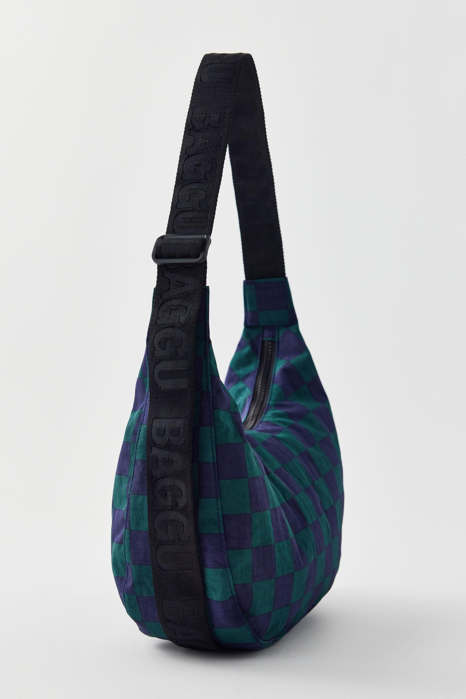 BAGGU Medium Nylon Crescent Bag Urban Outfitters Australia Clothing, Music, Home & Accessories