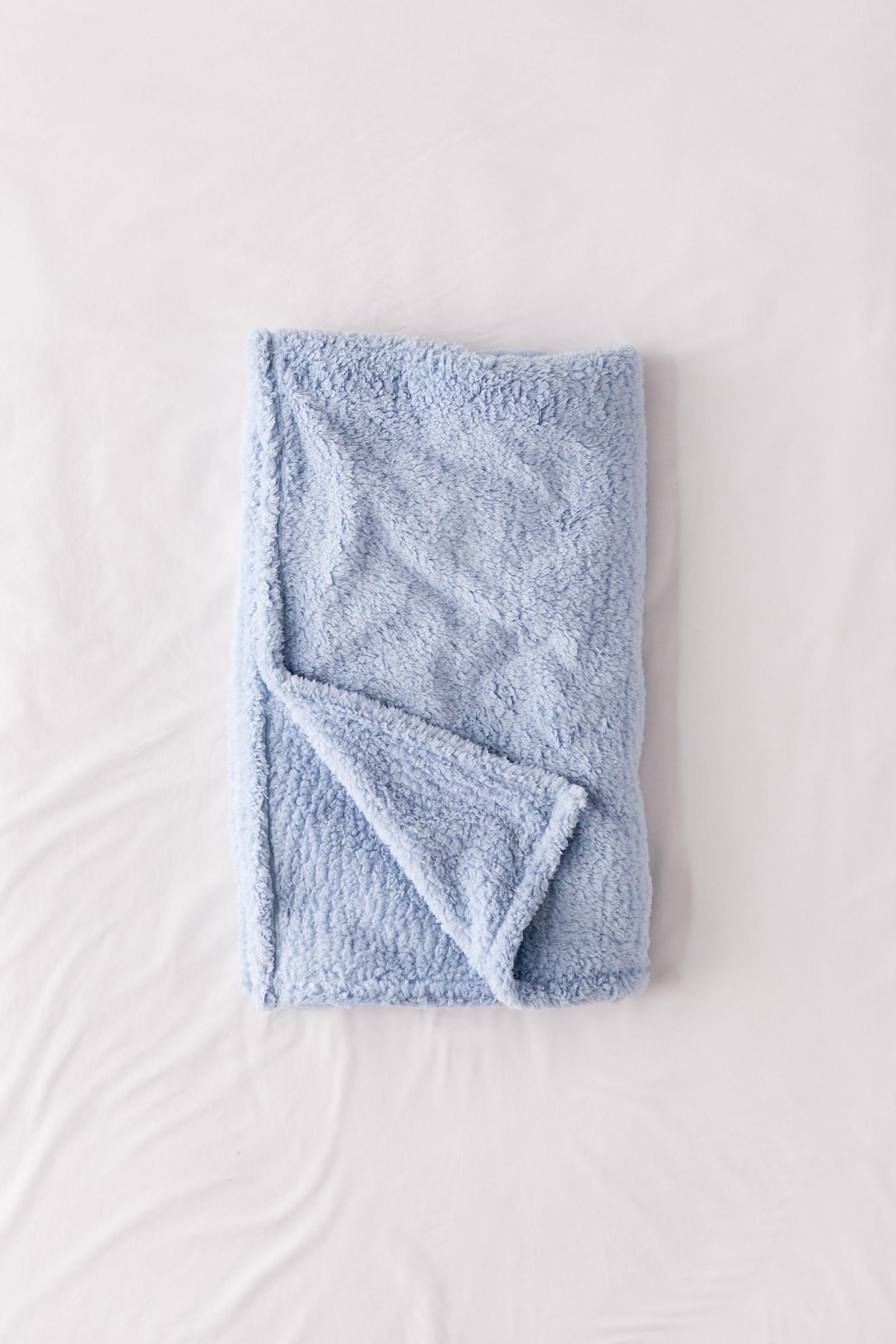 Amped Fleece Throw Blanket Urban Outfitters Australia