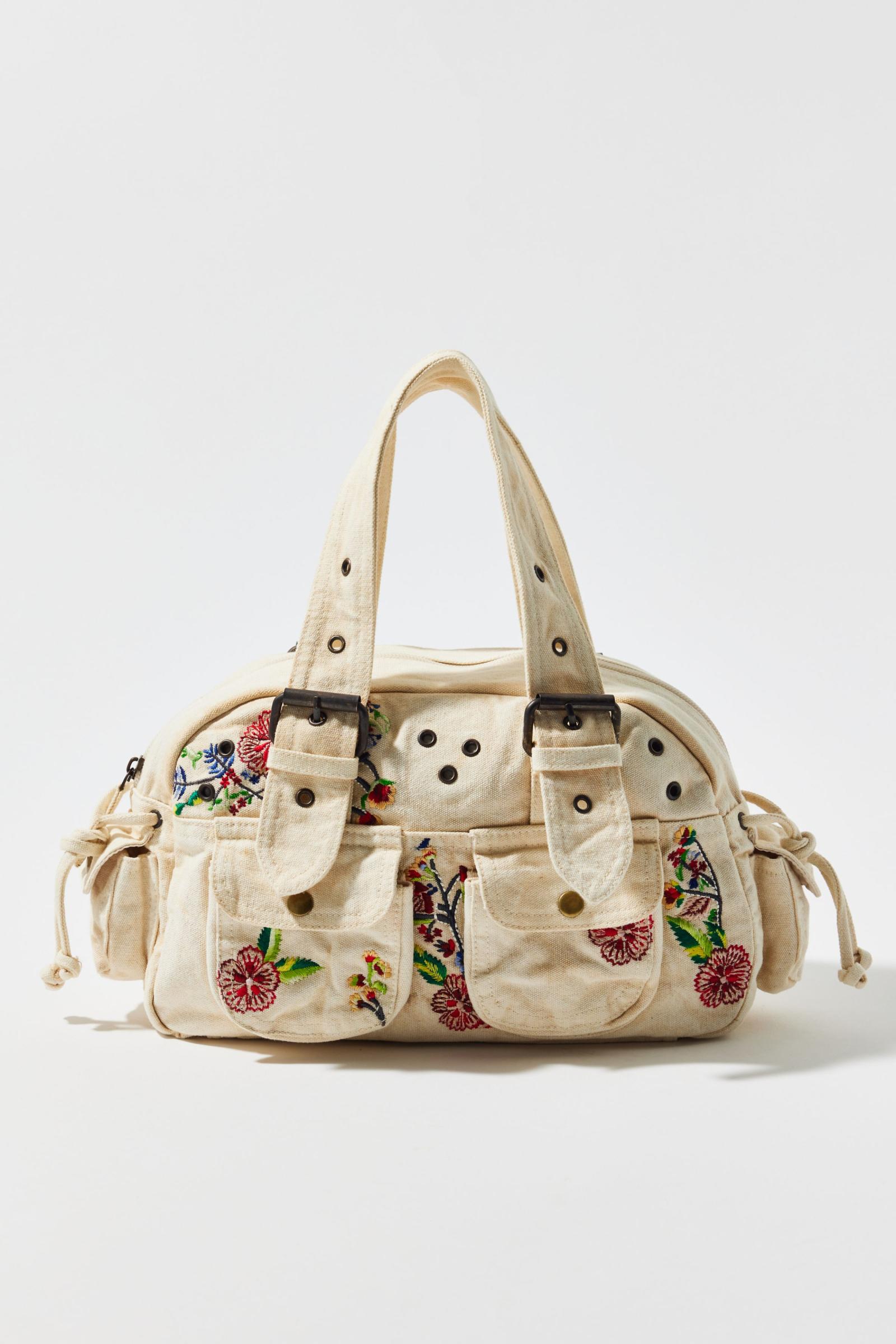 【関税・送料無料】Urban Outfitters★BDG デニムダッフルバッグ BDG Embroidered Denim Duffle Shoulder Bag | Urban Outfitters
