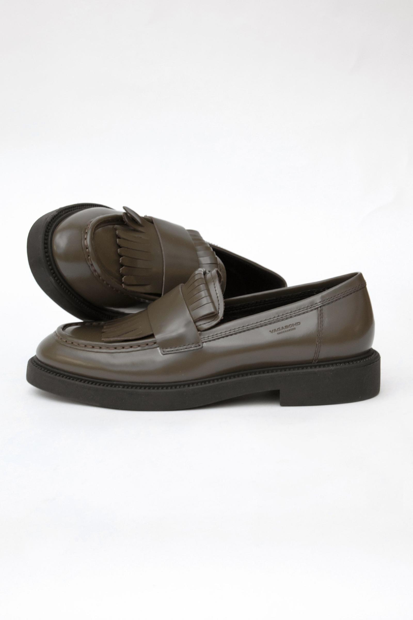 Vagabond Shoemakers Alex Fringe Loafer Urban Outfitters 台灣