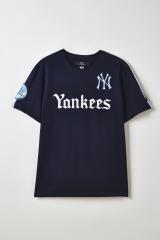 ★米国発*UrbanOutfitters*新作*Pro Standard NY YankeesTシャツ 9eca8bae-12f3-4269-b943-