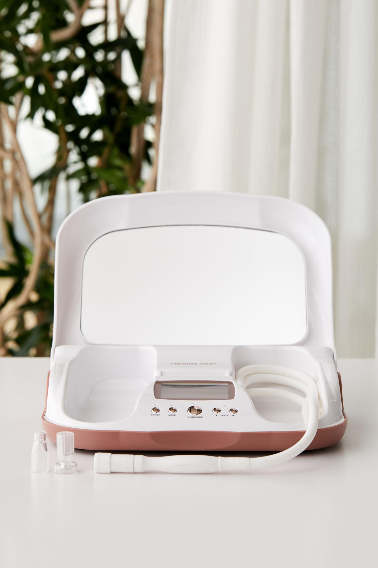 Trophy Skin MicrodermMD Home Microdermabrasion System 香港Urban Outfitters