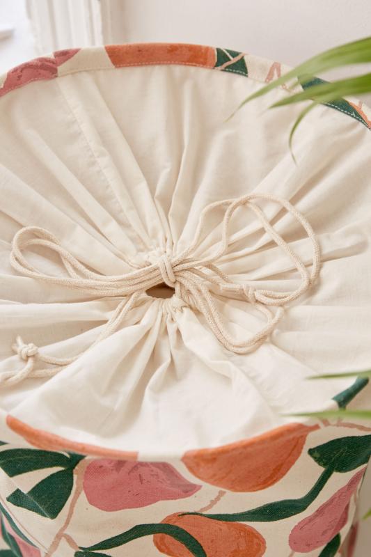 Peaches Printed Canvas Laundry Bag 어반 아웃피터스 코리아