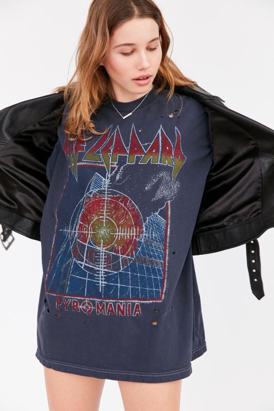 Oversized graphic tee urban outfitters Clearance
