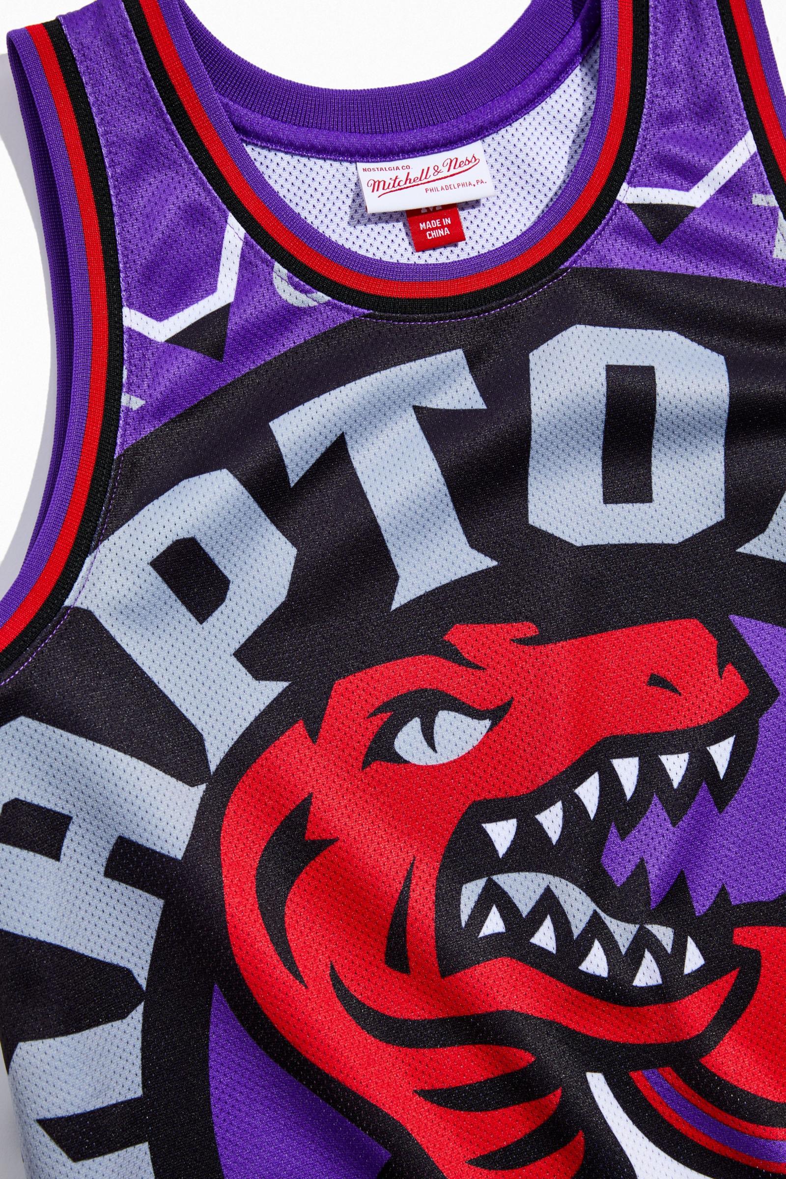 Mitchell & Ness Toronto Raptors Basketball Jersey 香港Urban Outfitters