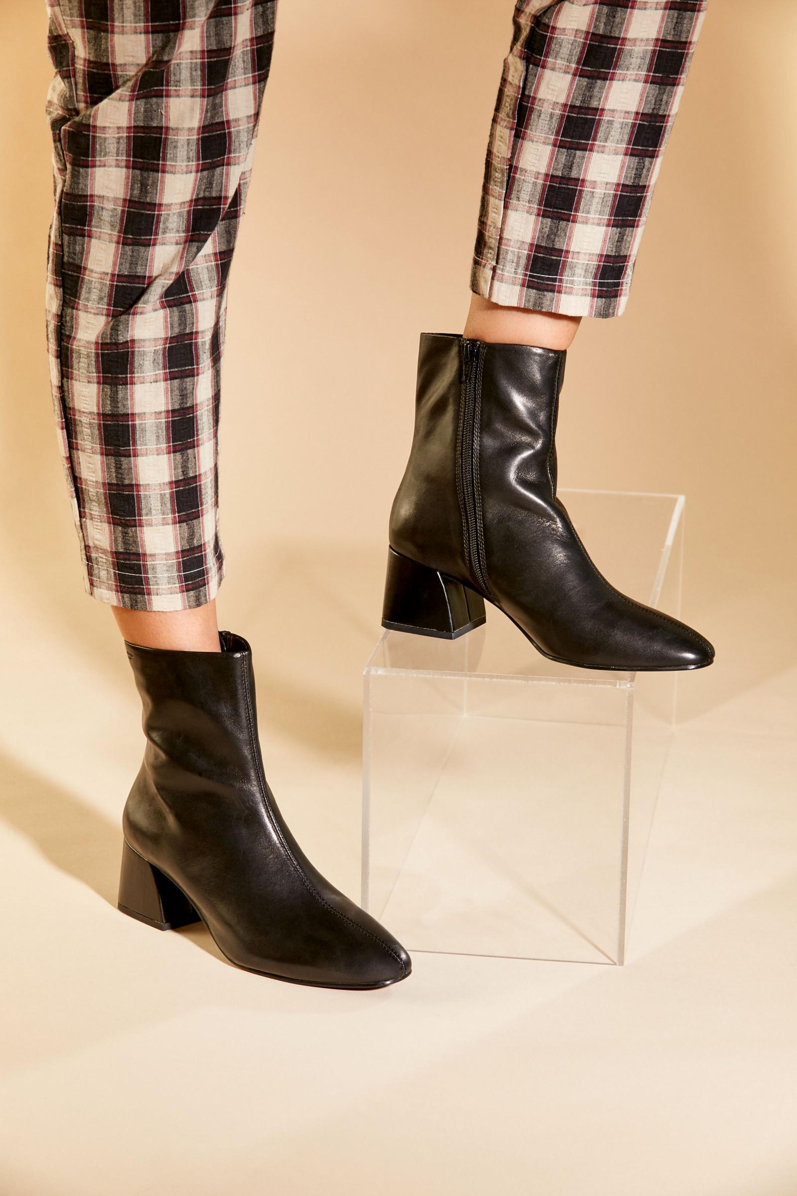 Vagabond Shoemakers Alice Boot Urban Outfitters Singapore