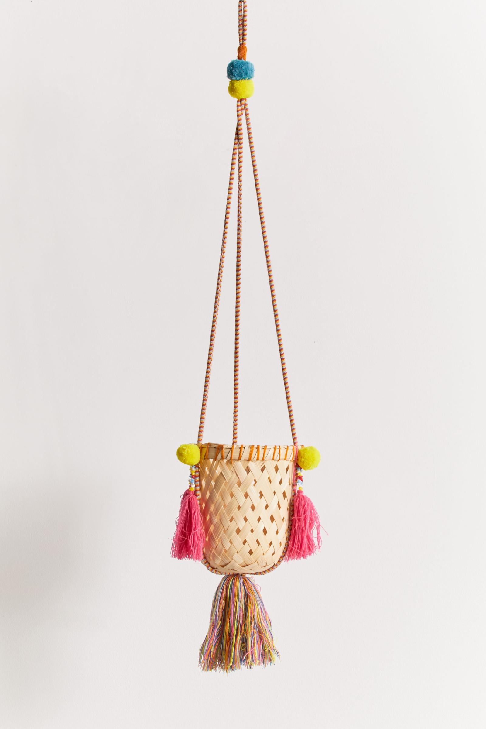 Lola Hanging Basket Planter Urban Outfitters 日本