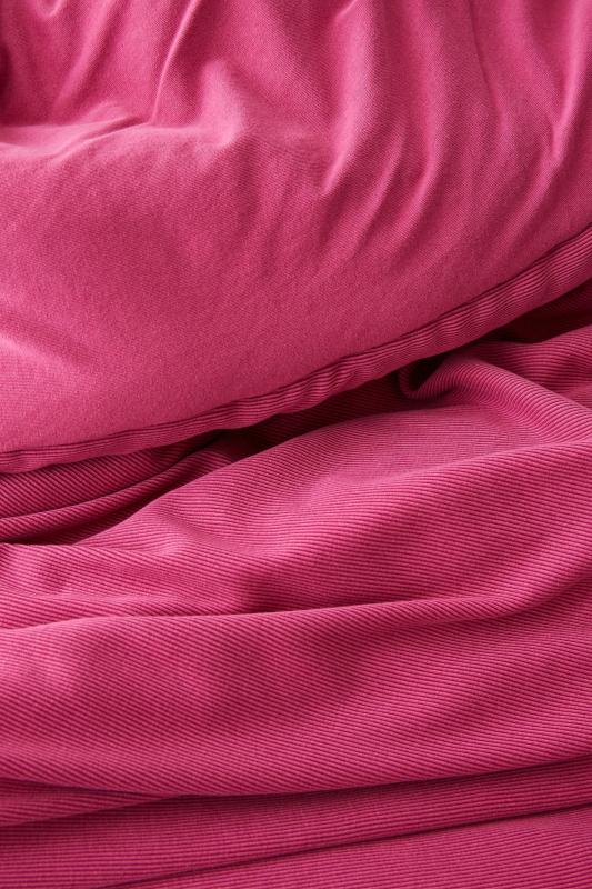 Faded Ribbed Solid Jersey Comforter Urban Outfitters 台灣