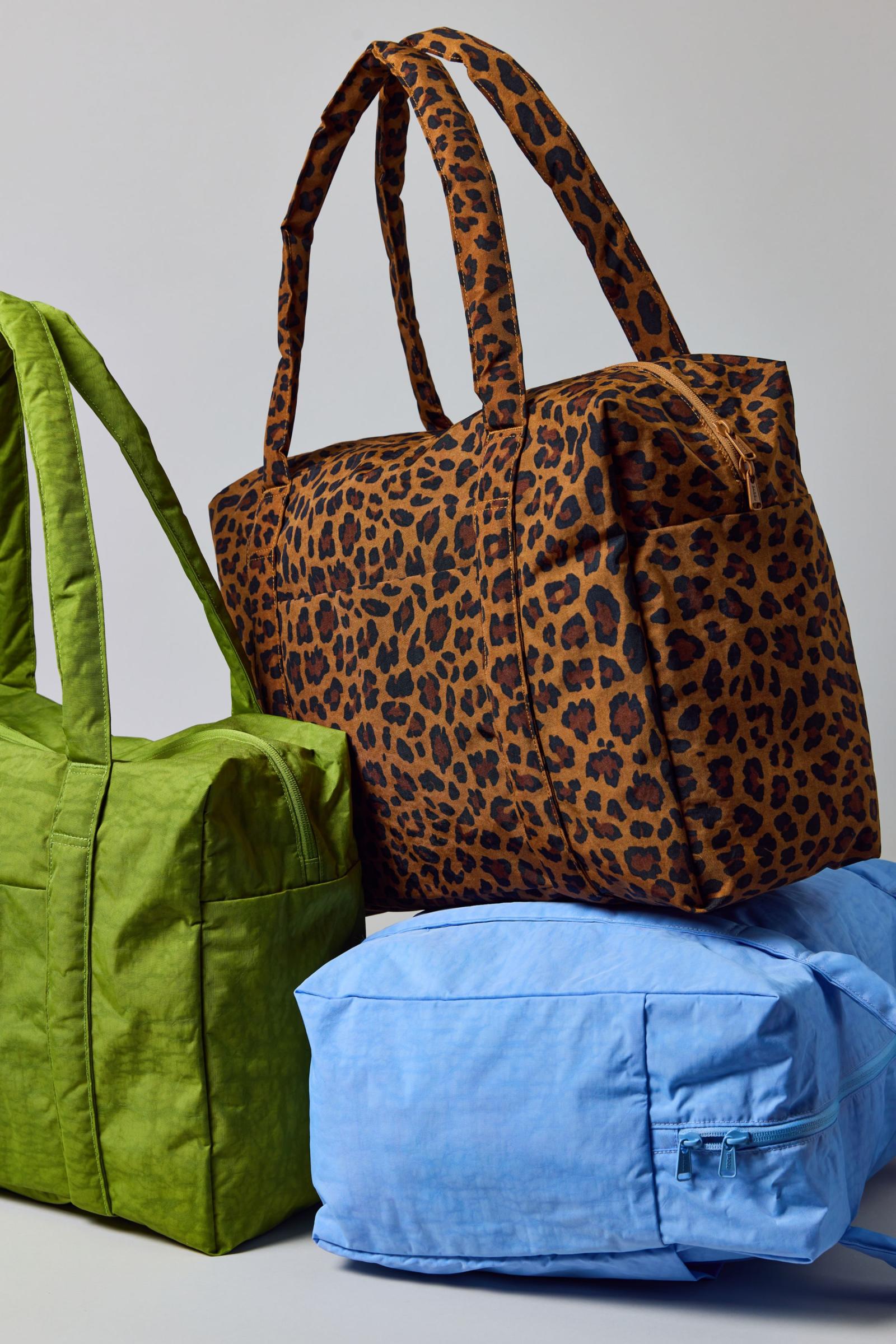BAGGU Cloud Carry-On Bag | Urban Outfitters Singapore