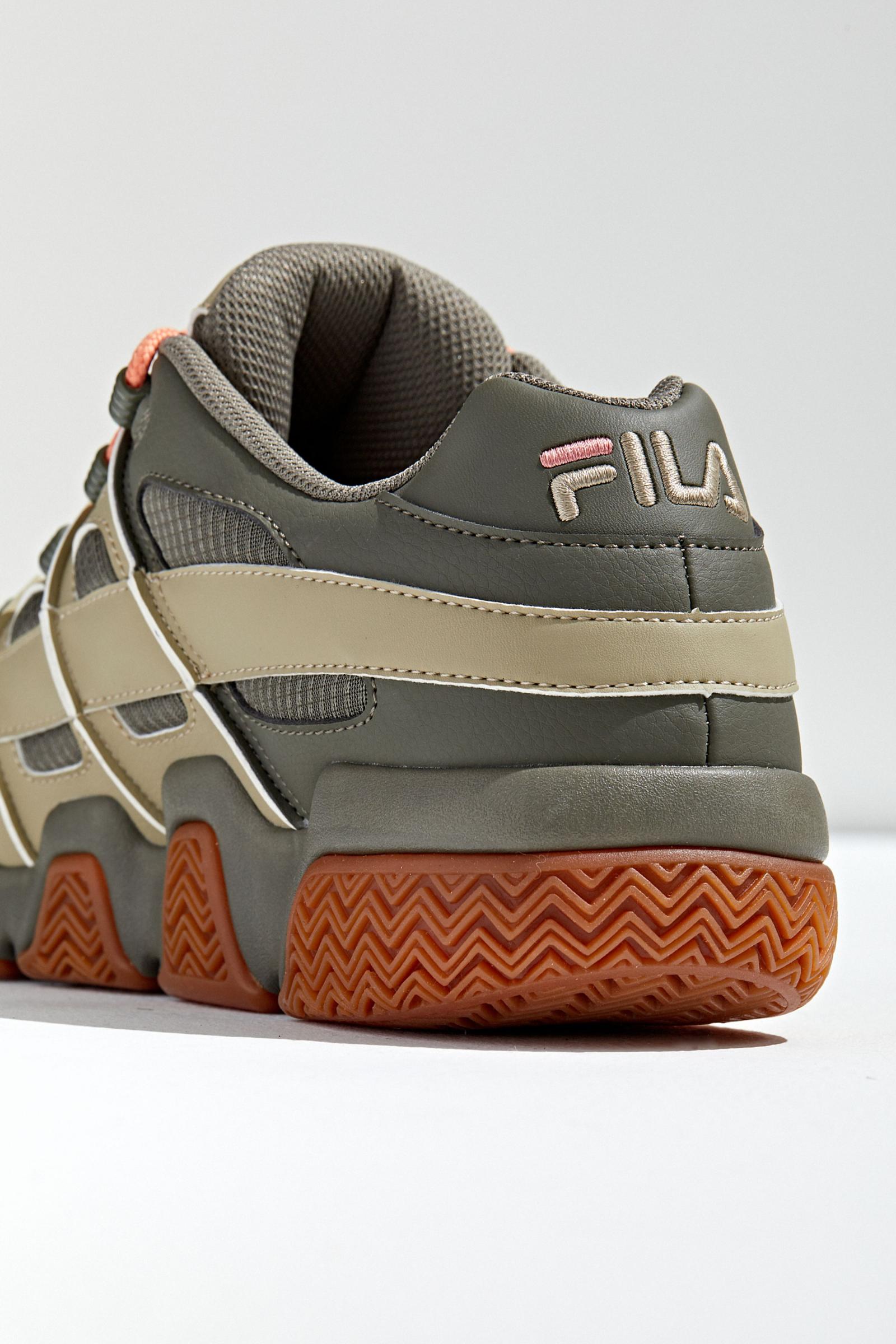 fila white shoes for men