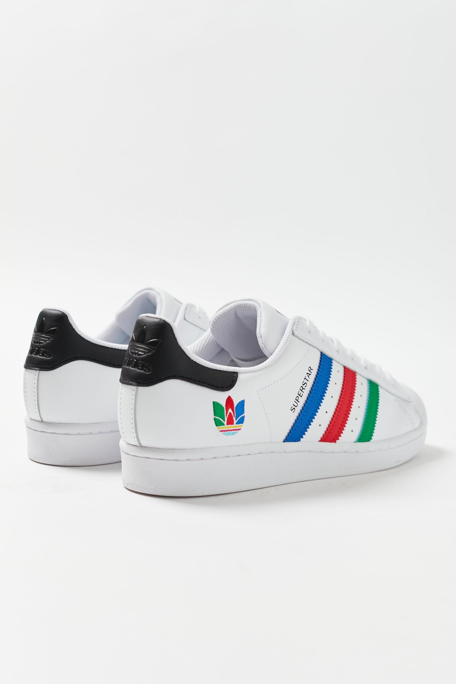  Urban Outfitters Singapore